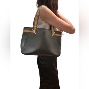 Gucci  brown leather tote with web strap